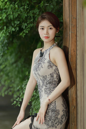 午盘：美股涨跌不一 纳指下跌0.8%